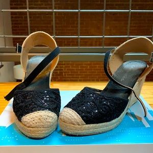 Sequins Strap Wedges - Black and Beige, 7.5